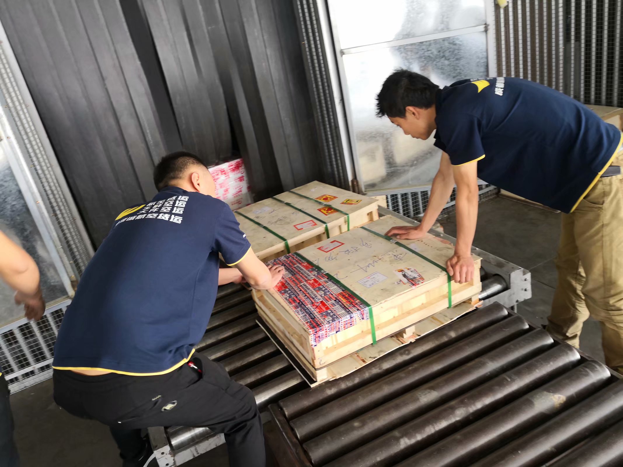 散貨航空運(yùn)輸，6小時特快專遞